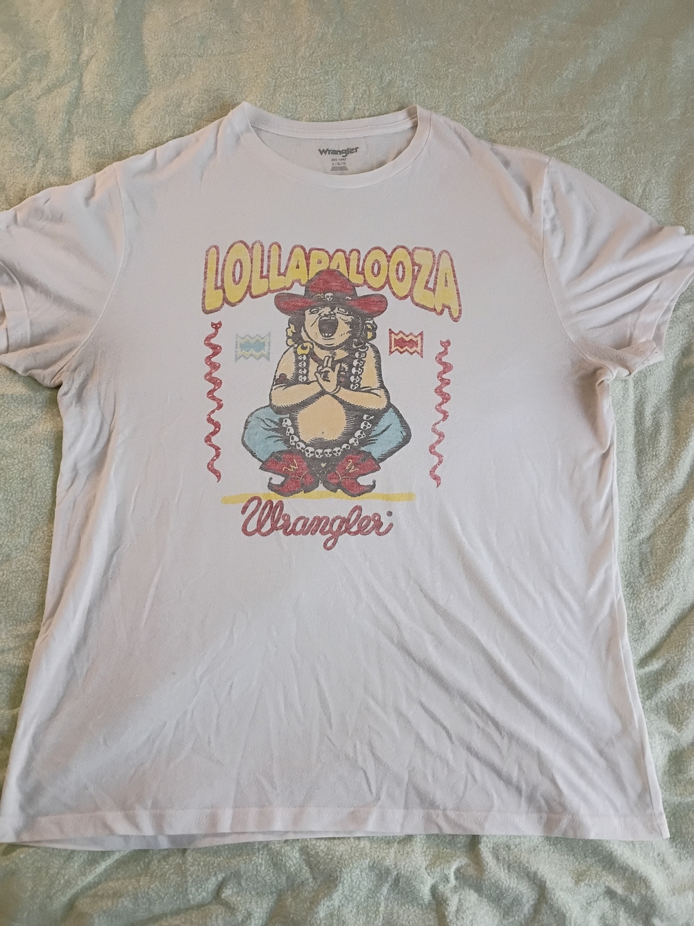Wrangler Men’s White Lollapalooza Graphic T-Shirt